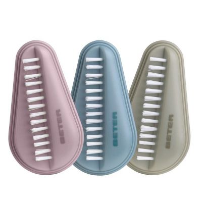 CEPILLO UÑAS NYLON BETER24091